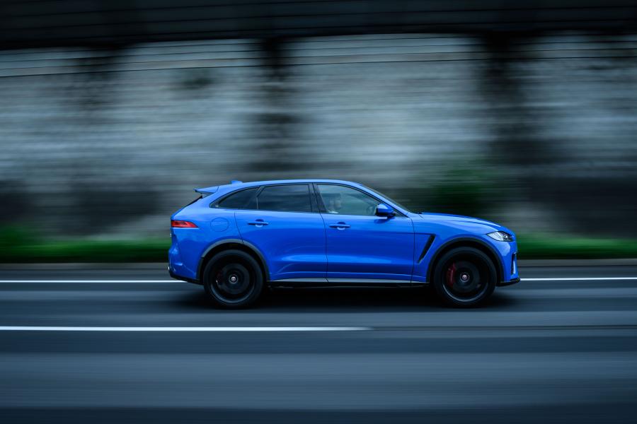  Jaguar F-Pace SVR 2019 года  (JP) (фото 4 из 20)